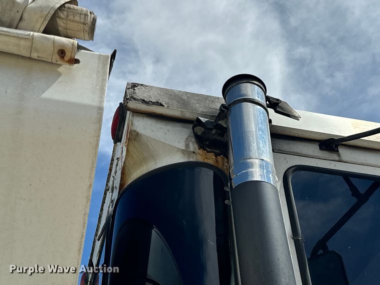 image for item EH6823 1994 Ag-Chem Terra Gator 1844 spreader