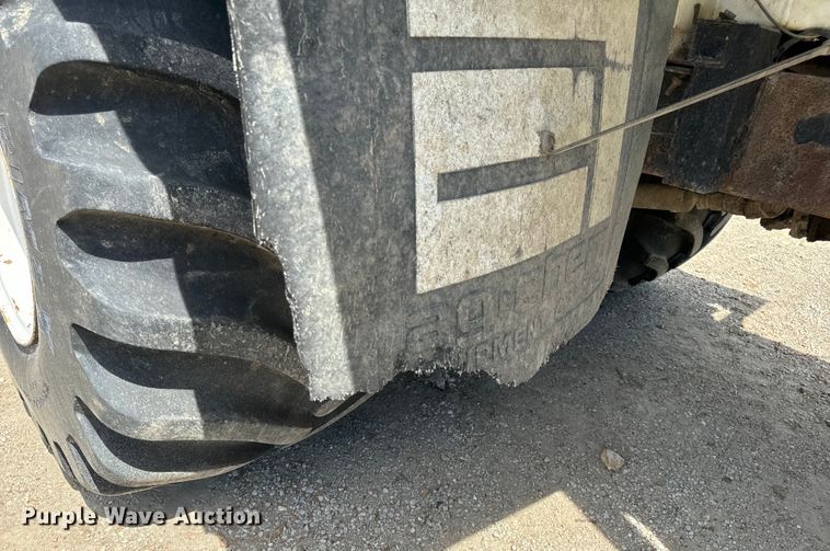 image for item EH6823 1994 Ag-Chem Terra Gator 1844 spreader