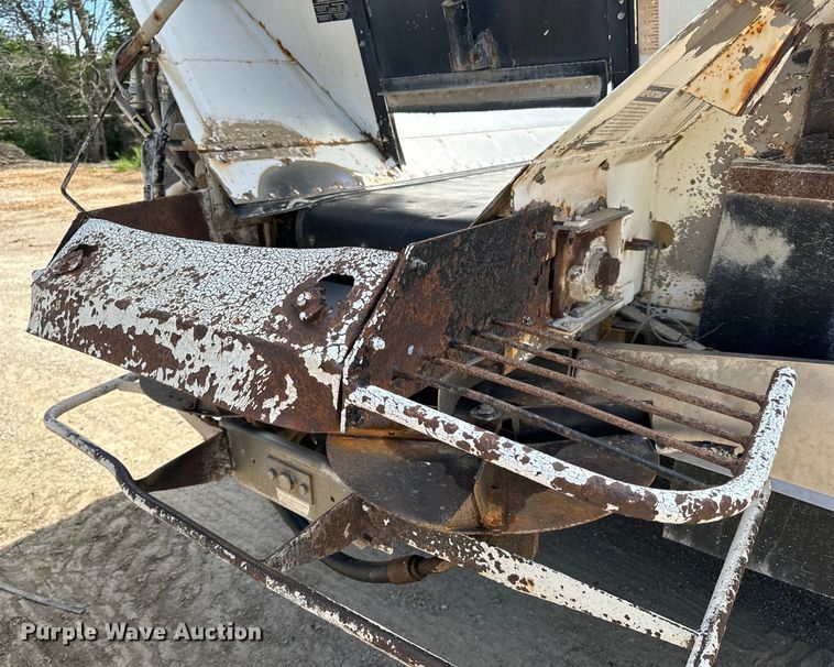 image for item EH6823 1994 Ag-Chem Terra Gator 1844 spreader