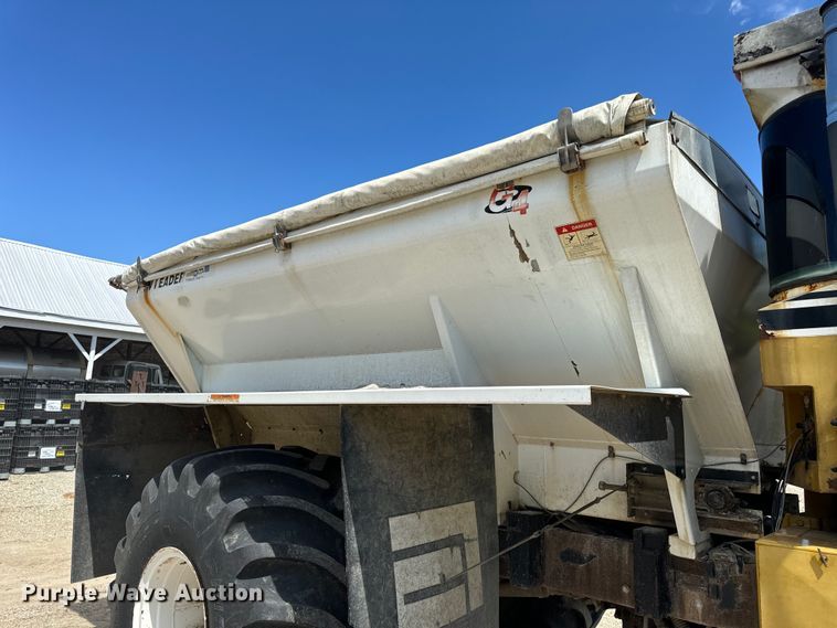 image for item EH6823 1994 Ag-Chem Terra Gator 1844 spreader