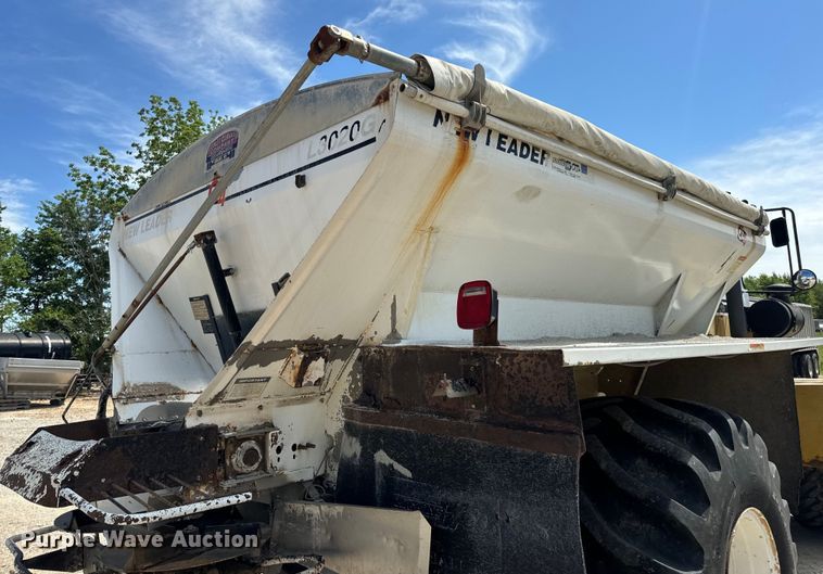 image for item EH6823 1994 Ag-Chem Terra Gator 1844 spreader