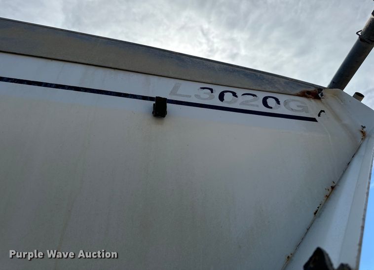 image for item EH6823 1994 Ag-Chem Terra Gator 1844 spreader