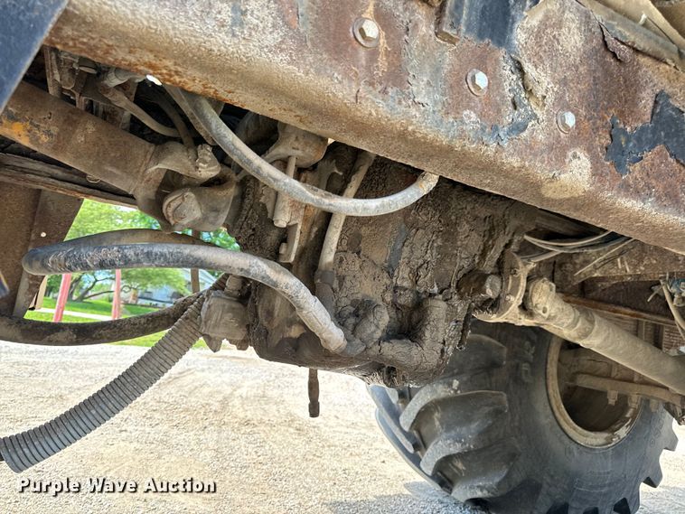 image for item EH6823 1994 Ag-Chem Terra Gator 1844 spreader