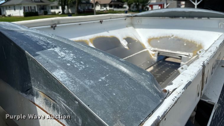 image for item EH6823 1994 Ag-Chem Terra Gator 1844 spreader