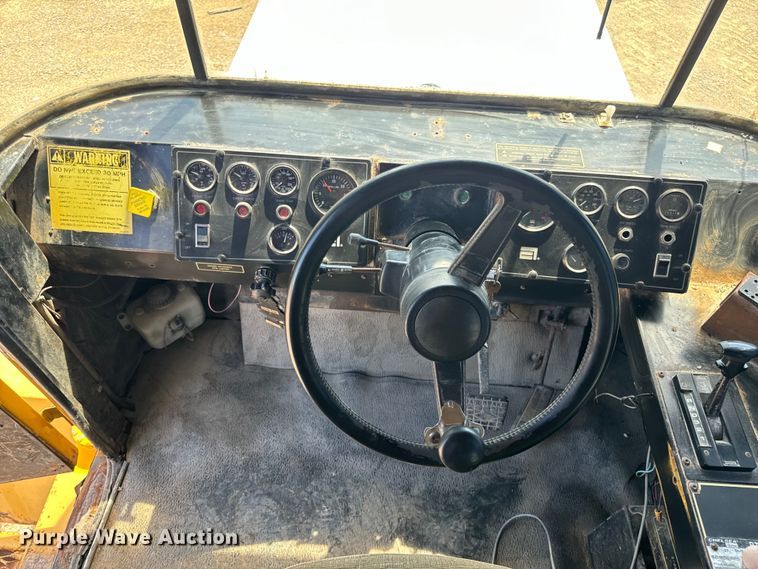 image for item EH6823 1994 Ag-Chem Terra Gator 1844 spreader