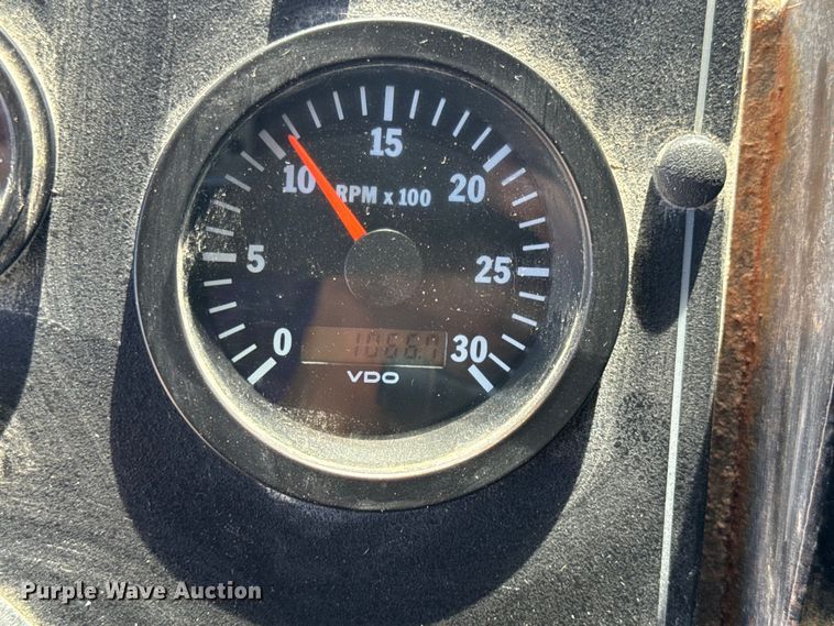 image for item EH6823 1994 Ag-Chem Terra Gator 1844 spreader