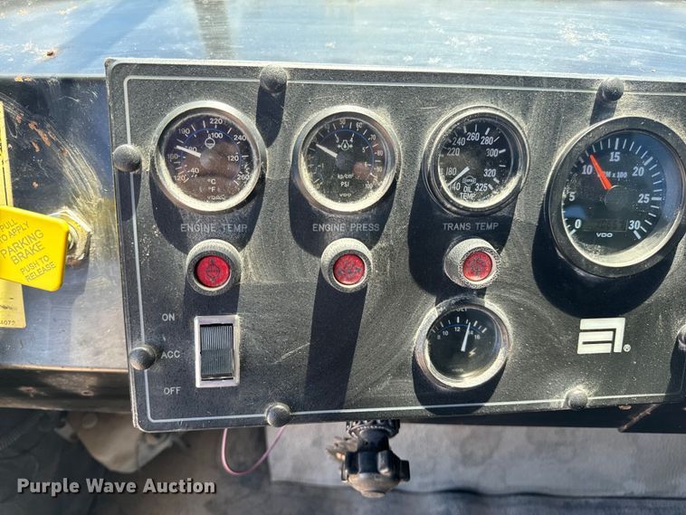 image for item EH6823 1994 Ag-Chem Terra Gator 1844 spreader