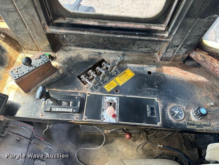 image for item EH6823 1994 Ag-Chem Terra Gator 1844 spreader