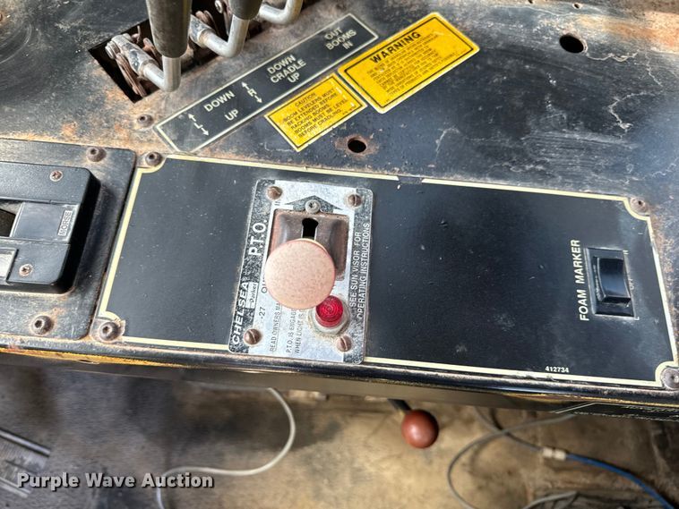 image for item EH6823 1994 Ag-Chem Terra Gator 1844 spreader