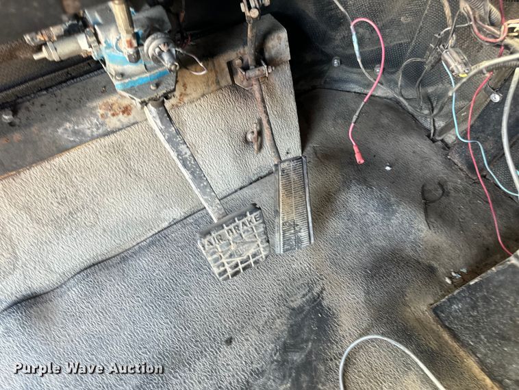 image for item EH6823 1994 Ag-Chem Terra Gator 1844 spreader