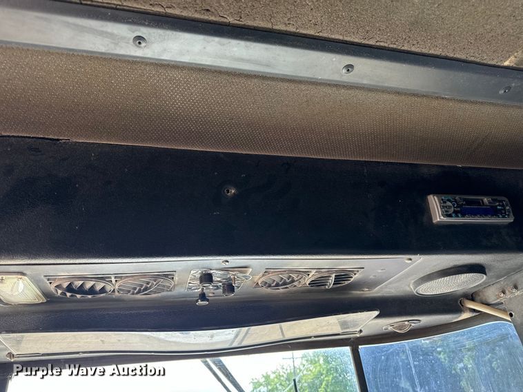 image for item EH6823 1994 Ag-Chem Terra Gator 1844 spreader