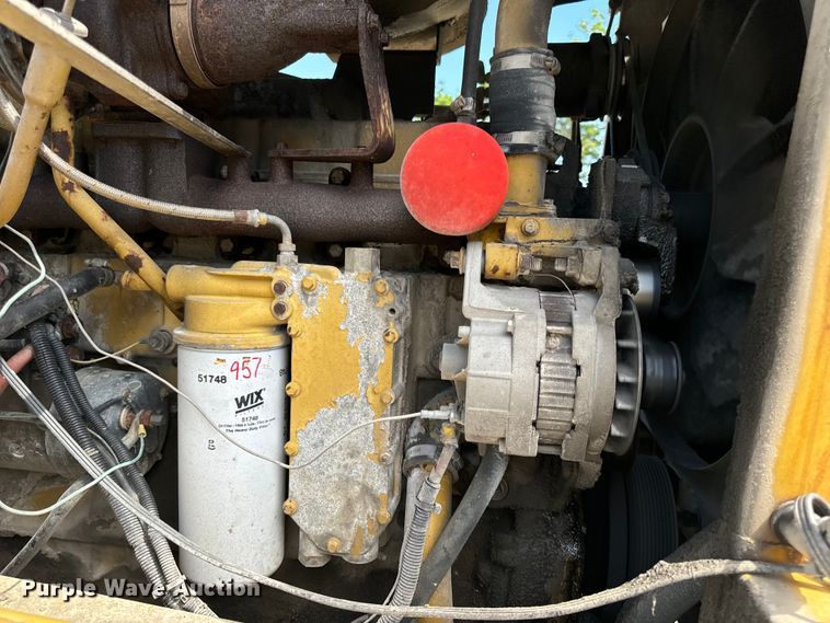 image for item EH6823 1994 Ag-Chem Terra Gator 1844 spreader