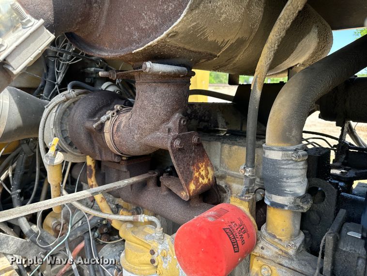 image for item EH6823 1994 Ag-Chem Terra Gator 1844 spreader