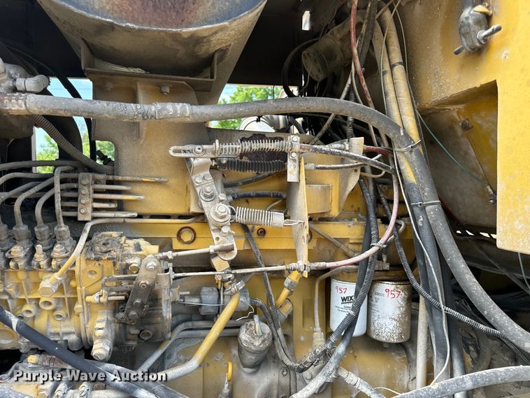 image for item EH6823 1994 Ag-Chem Terra Gator 1844 spreader