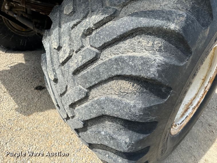 image for item EH6823 1994 Ag-Chem Terra Gator 1844 spreader