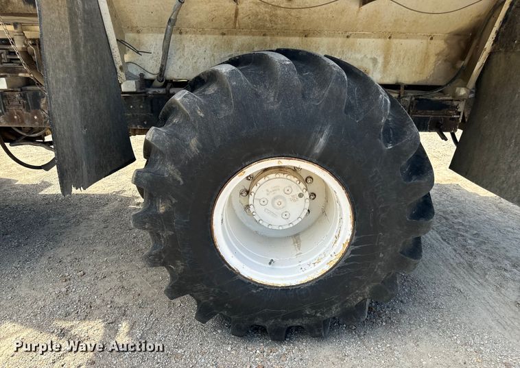 image for item EH6823 1994 Ag-Chem Terra Gator 1844 spreader