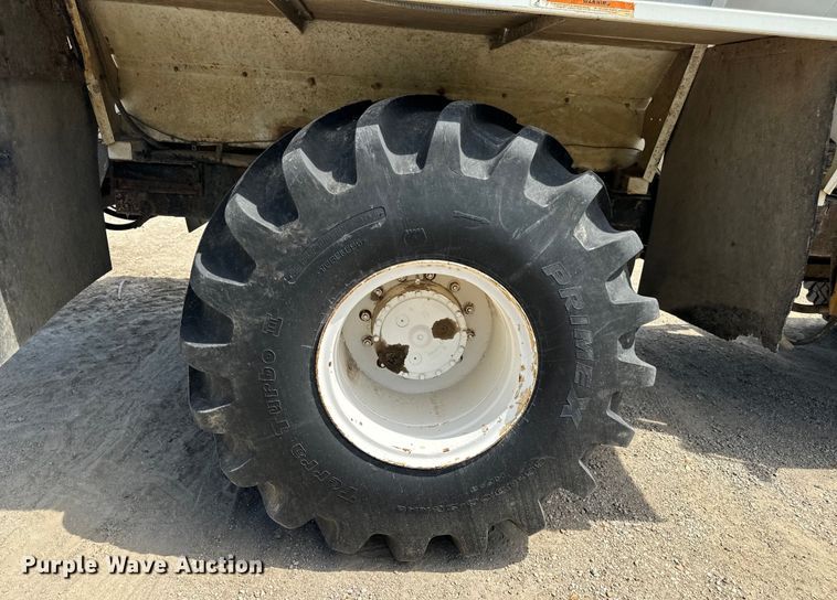 image for item EH6823 1994 Ag-Chem Terra Gator 1844 spreader