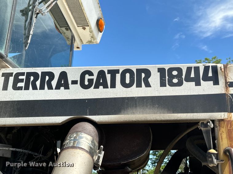 image for item EH6823 1994 Ag-Chem Terra Gator 1844 spreader