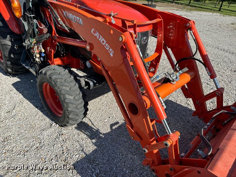 image for item EH6863 2016 Kubota L6060 MFWD tractor