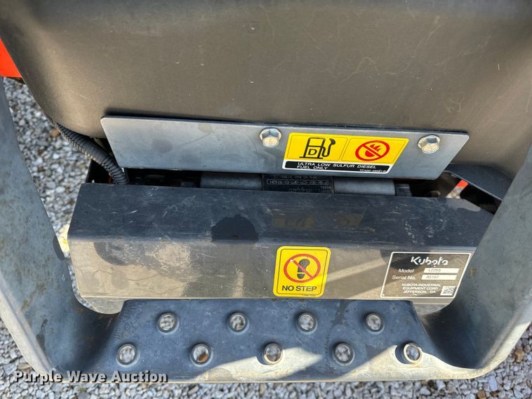 image for item EH6863 2016 Kubota L6060 MFWD tractor