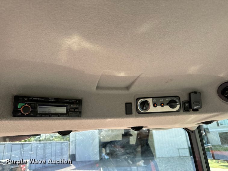 image for item EH6863 2016 Kubota L6060 MFWD tractor