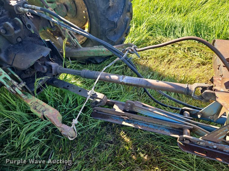 image for item EI3854 1975 John Deere  1530 tractor