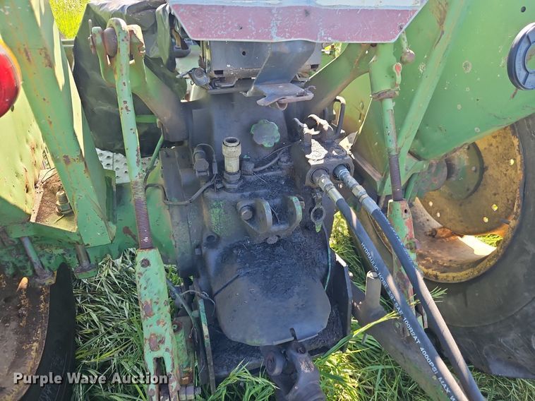 image for item EI3854 1975 John Deere  1530 tractor