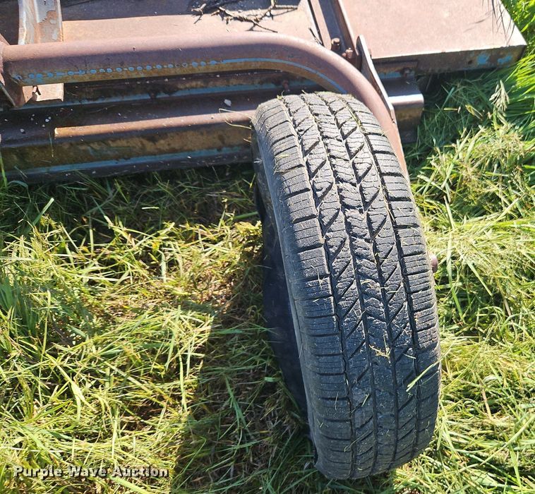 image for item EI3854 1975 John Deere  1530 tractor