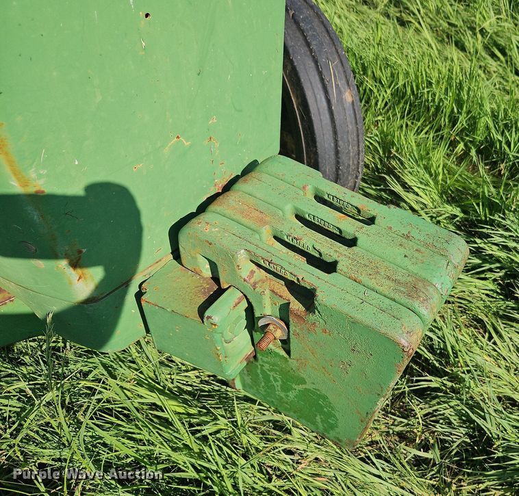 image for item EI3854 1975 John Deere  1530 tractor