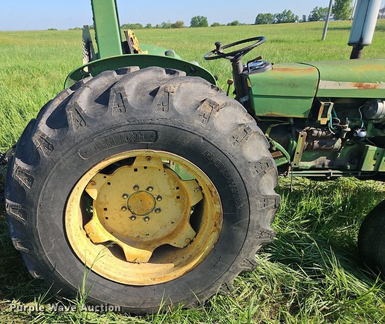 image for item EI3854 1975 John Deere  1530 tractor