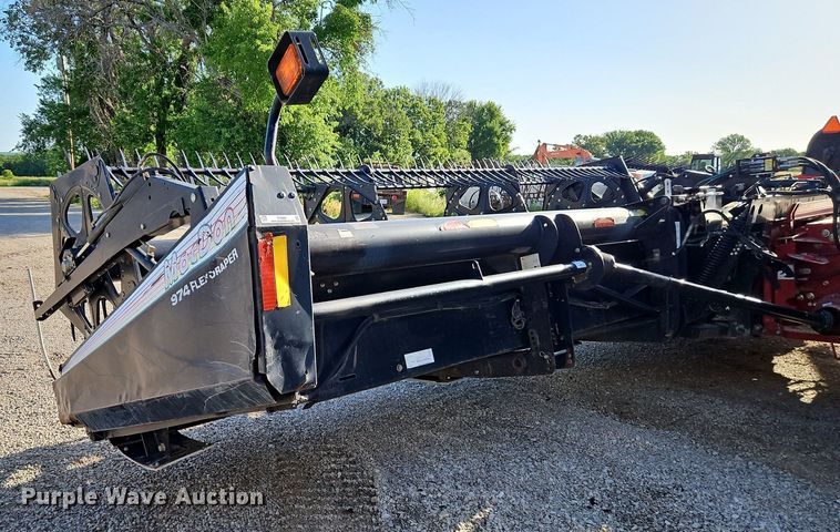 image for item EI3888 2006 MacDon 974 flex draper head