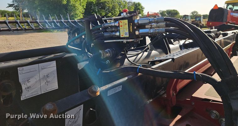 image for item EI3888 2006 MacDon 974 flex draper head