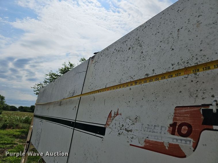 image for item EJ5616 Willmar  Roadrunner  seed tender bed