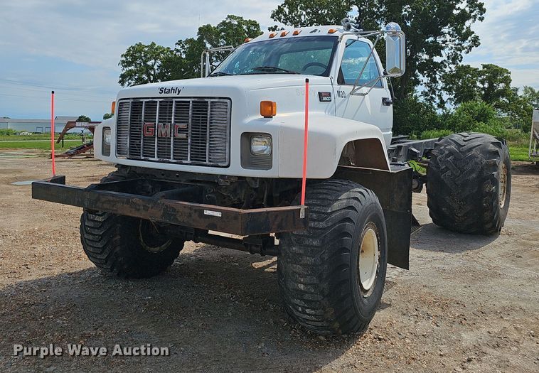 image for item EJ5617 GMC C7500 applicator truck cab and chassis 
