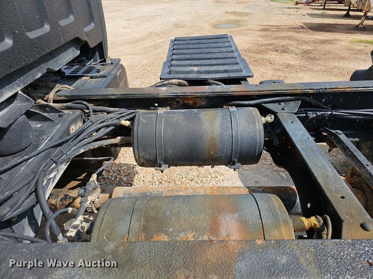 image for item EJ5617 GMC C7500 applicator truck cab and chassis 