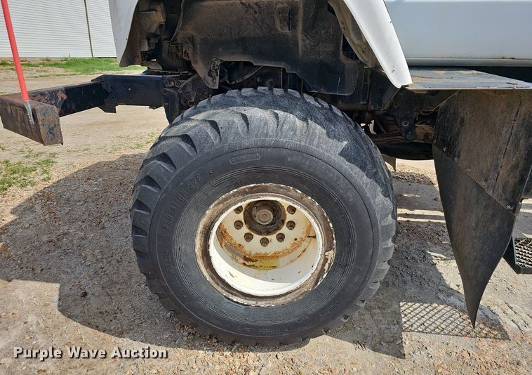 image for item EJ5617 GMC C7500 applicator truck cab and chassis 