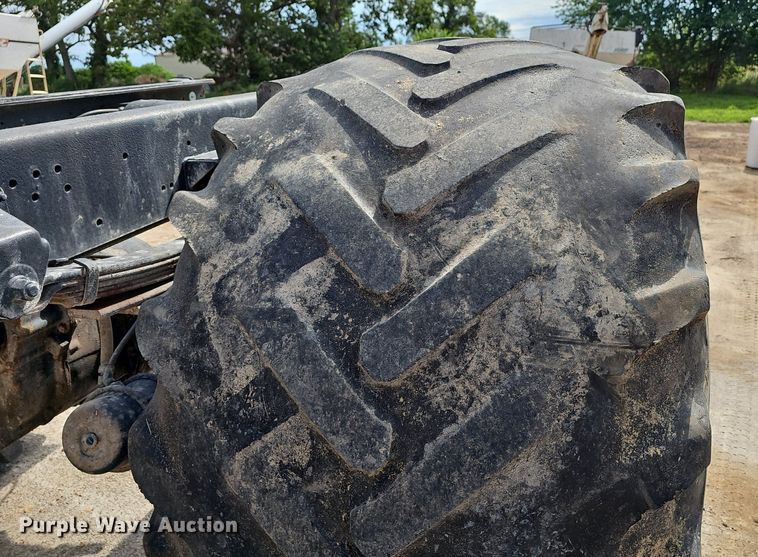 image for item EJ5617 GMC C7500 applicator truck cab and chassis 