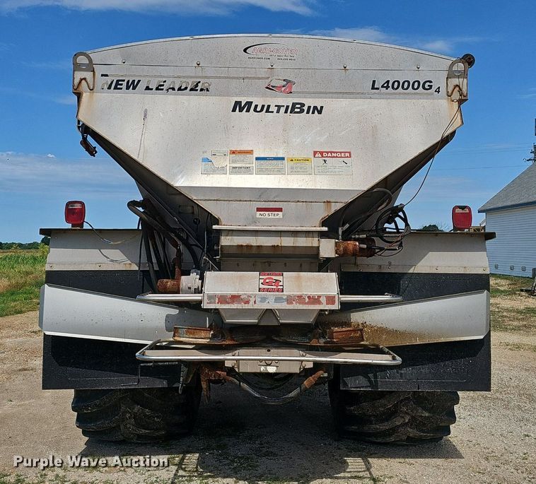 image for item EJ5618 International  7400 SFA applicator truck