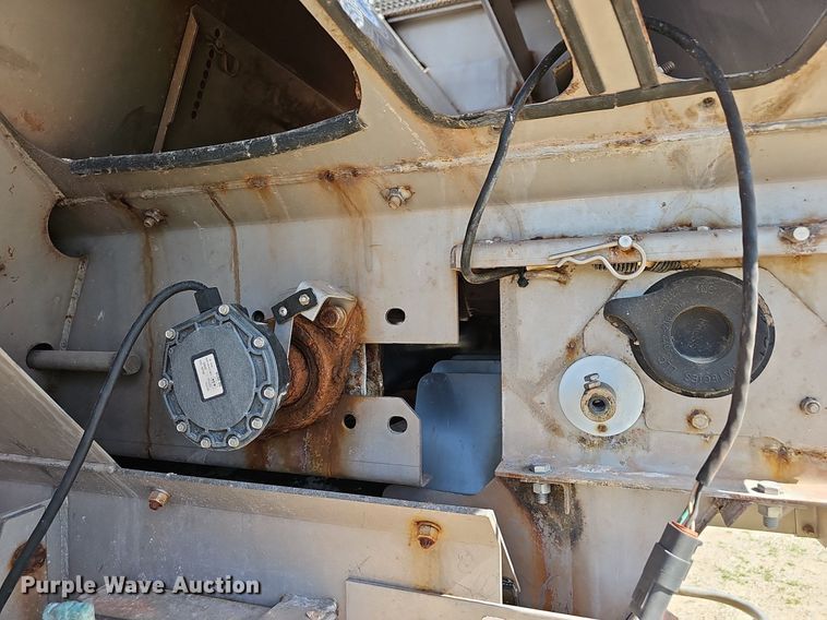 image for item EJ5618 International  7400 SFA applicator truck