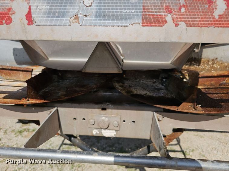 image for item EJ5618 International  7400 SFA applicator truck