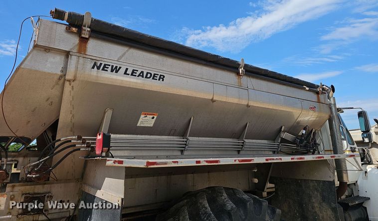 image for item EJ5618 International  7400 SFA applicator truck