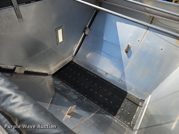 image for item EJ5618 International  7400 SFA applicator truck