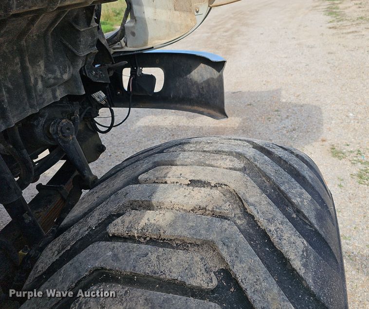 image for item EJ5618 International  7400 SFA applicator truck