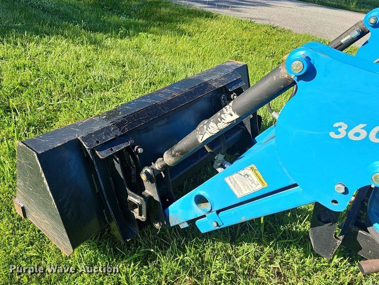 image for item EJ5624 LS G3038 MFWD tractor