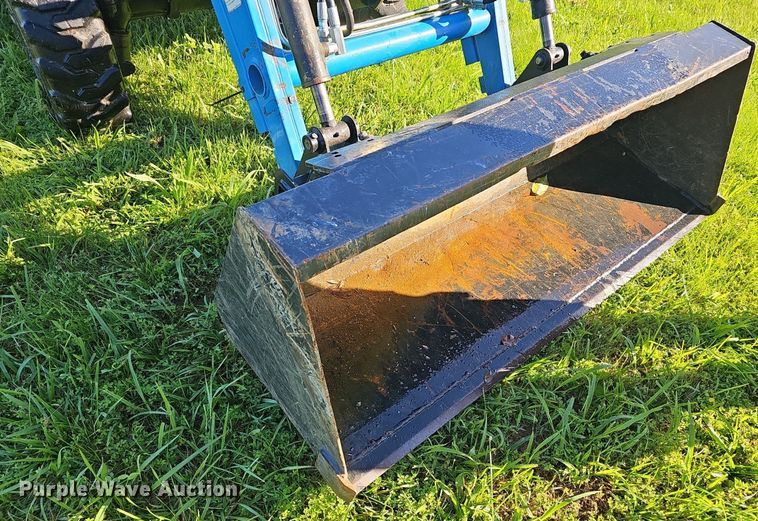 image for item EJ5624 LS G3038 MFWD tractor