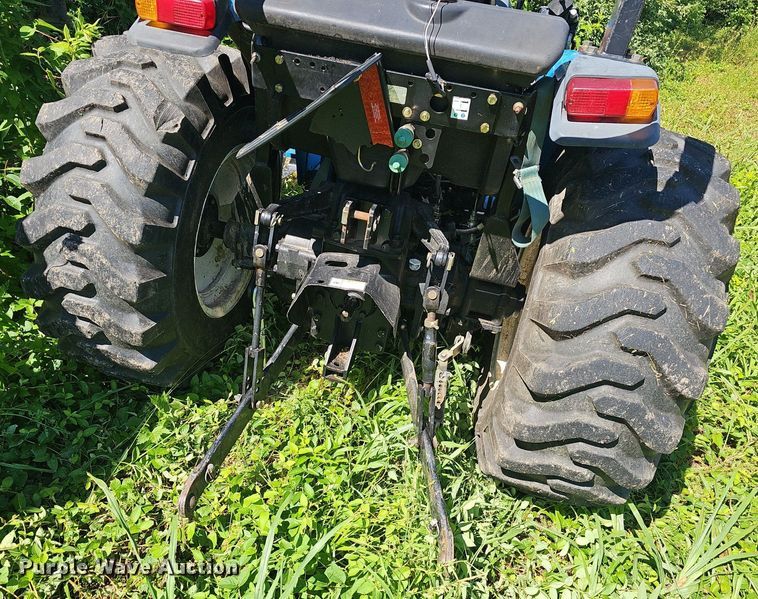 image for item EJ5624 LS G3038 MFWD tractor