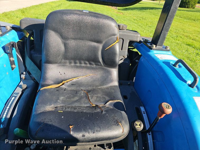 image for item EJ5624 LS G3038 MFWD tractor