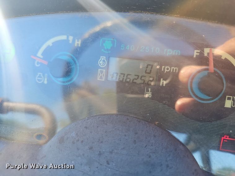 image for item EJ5624 LS G3038 MFWD tractor