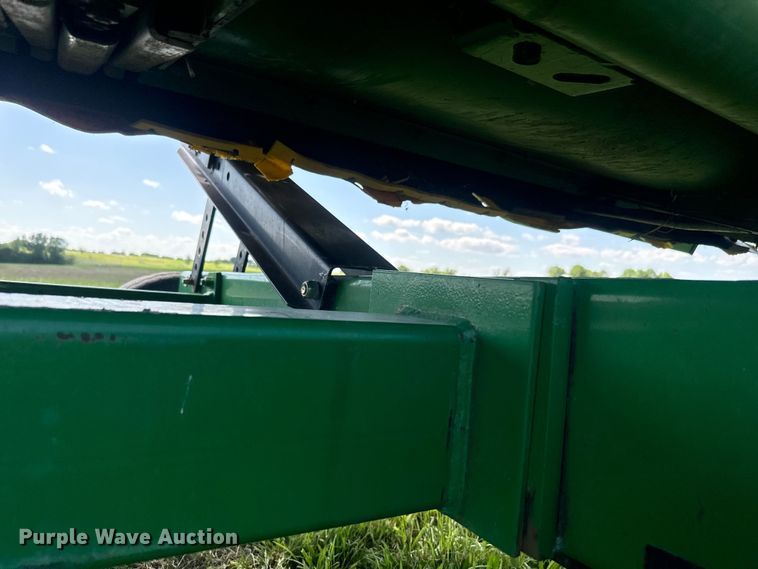 image for item EK1354 John Deere 925 flex head