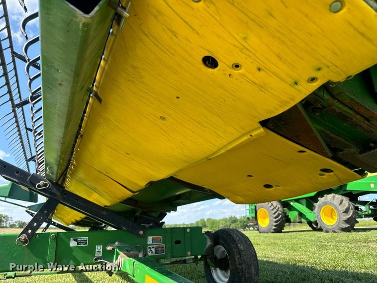 image for item EK1354 John Deere 925 flex head